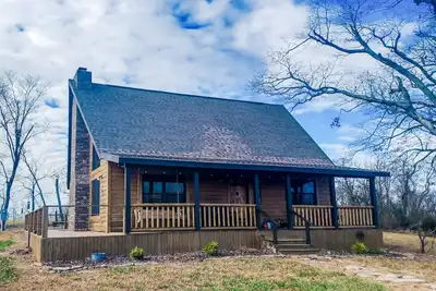 Image de Cozy cabin w/firepit - 3 mi from Glory Hole!