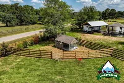 Image de Legacy Farms: The Legacy Cabin