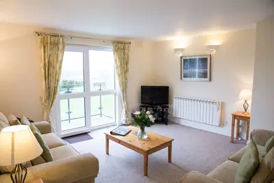 Image de Fortescue (1 Bedroom)-Appartement-Vue sur la rivière-Premium-Salle de bain pr. . .