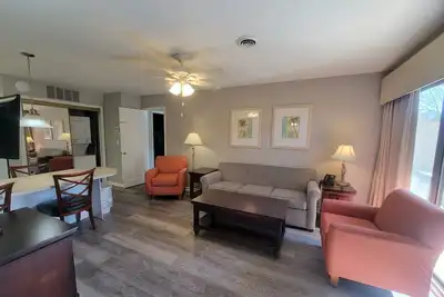 Image de Condo 2 Bedrooms & 2 Full Bathrooms - Linens Included
