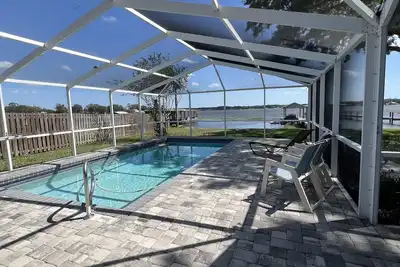 Image de Beautiful Sunsets with Pool & Dock on Lake Weir