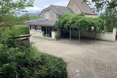 Image de Small country house