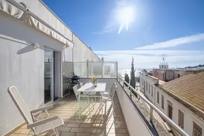 Image de Charmante Vieille Ville Vue sur l'Océan avec Ac Wi-Fi Parking.