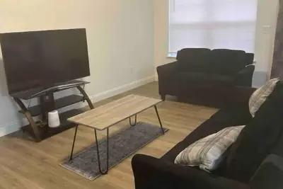 Image de Home in the Woods