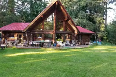 Image de Coombs loghouse