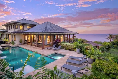 Image de Beautiful, large 5+ bedroom house with pool and jacuzzi overlooking Kalihiwai Bay
