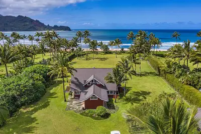 Image de Beachfront Paradise: Spectacular Hanalei Bay Retreat with Stunning Views