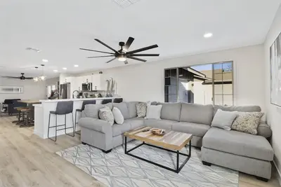 Image de Fully Remodeled Desert Gem w/ Private Pool, Tiki Bar & Games