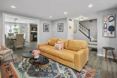 The Hoptons: Private Yard Near Dc