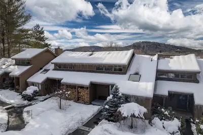 Image de On Golf Course, Sauna, Great Views! | Landmark 1b