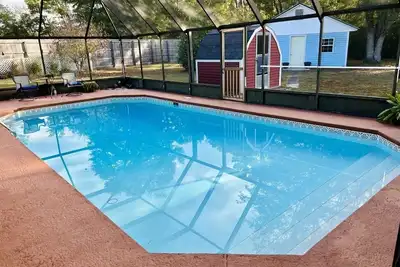 Image de Serene Home with Private Pool - Near Beaches - Dog Friendly - Firepit&Large Yard