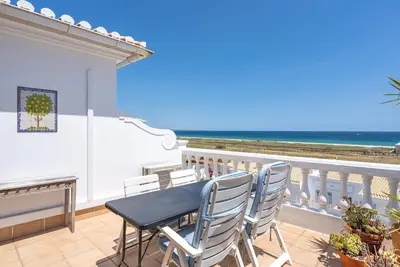 Image de Meia Praia Beach Apartment - Penthouse with panoramic ocean view