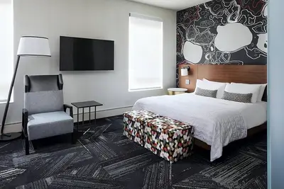 Image de Embrace the Sugar Rush Experience! 3 Relaxing Units, Near Mill City Museum!