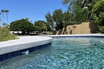 Image de 2 Bedroom, living room, kitchenette