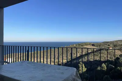 Image de Appartement 2 pièces avec terrasse et parking, proche mer