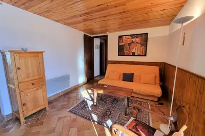 Image de Spacieux T2 avec Jardin à Proximité du Télésiège – Idéal pour 4 Personnes