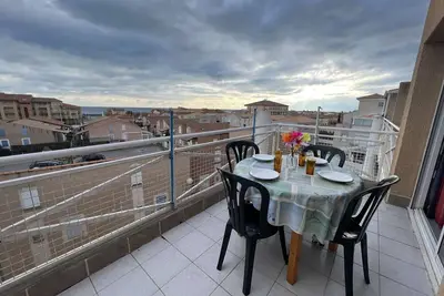 Image de Appartement T2 Mezzanine, 6 personnes, proche plage, parking, Valras-Plage