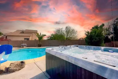 Image de Stadiums Galore. 2 King Rooms. Sparkling Pool, Hot Tub, Game Room.