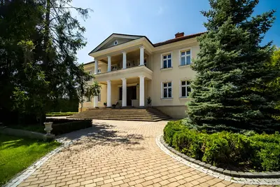 Image de Experience History: Stunning Mansion near Krakow