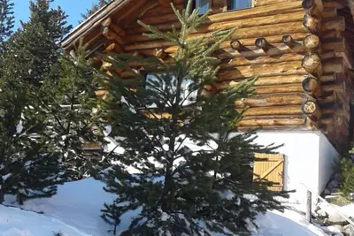 Image de Bas de Chalet Canadien, au Calme