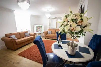 Image de Luxury modern apartment on Yarm High Street - perfect for couples!