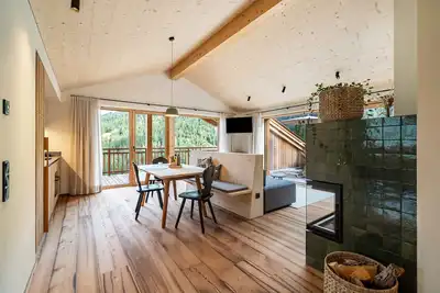 Image de Appartement \"Mucher Jakob\" avec vue sur les montagnes, terrasse privée et Wi-Fi.