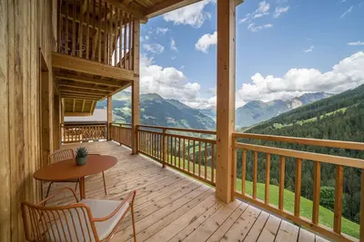 Image de Appartement \"Mucher Josef\" avec vue sur les montagnes, jardin partagé et Wi-Fi.