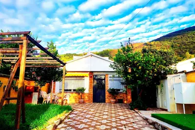 Image de The Naturalist's House