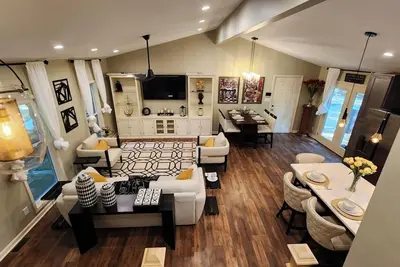 Image de Luxurious reno minutes from Atlanta Airport and downtown. and convention centers