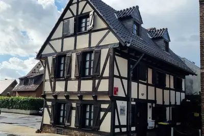 Image de old romantic half-timbered house near the Rhine