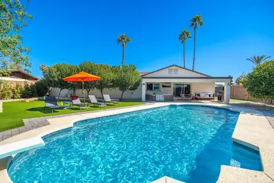 Image de Luxe 3br in Sunny Tempe w/ Heated Pool | Mini Golf