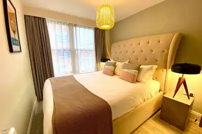 Image de Beautiful 2 Bedroom Apartment inc. Parking & Wifi