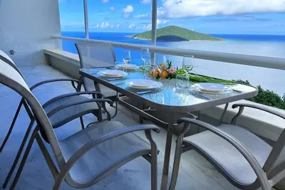 Image de Sol et Mar: Luxurious 1-Bedroom Oceanview Suite in Mahogany Run
