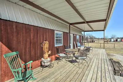 Image de Boyd Countryside Cabin w/ Patio & Farm Views