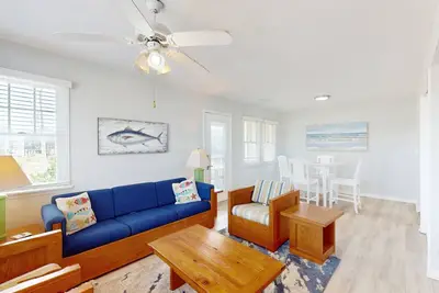 Image de Dog-friendly townhouse with fast WiFi, shared pool, Ac, W/D & ocean views