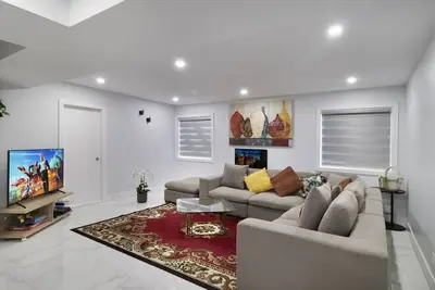 Image de Modern Bright Full house Central Stay - Major attractions nearby