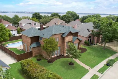 Image de Texan House 4 Bed 3 Bath Hot Tub, Ev charger