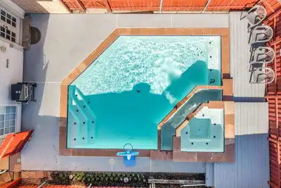 Image de Luxury 5 Bedroom, 3. 5 Bathroom Pool Hot Tub