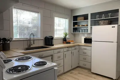 Image de Quaint 2 Bedroom Flat Downtown