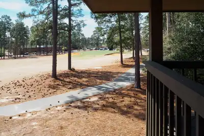 Image de Quiet Condo on Golf Course with Ev Plug near Pinehurst