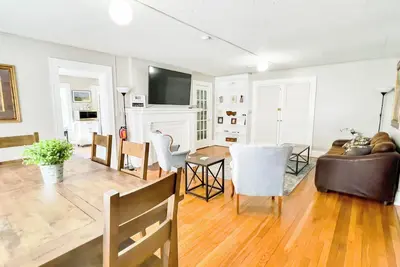 Image de Large Historic Home on Cornell's Campus. 8 bedrooms 2 bath