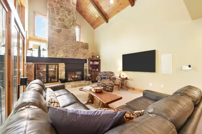 Image de Deep Creek Camp On top of Wisp!