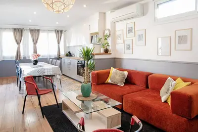 Image de Proche Paris / Maison/ Clim / Parking / Metro 7