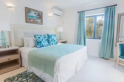 Image de Come Create Memories w/ Fun-filled Adventures at this Paradise! Free Parking