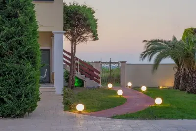 Image de Astarte Villas - Coco Palm Deluxe 2 Bedroom Apartment N2
