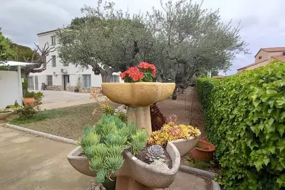 Image de Apartment for 4 in villa, satellite Tv, garden, pool, 10 min. walk to the beach