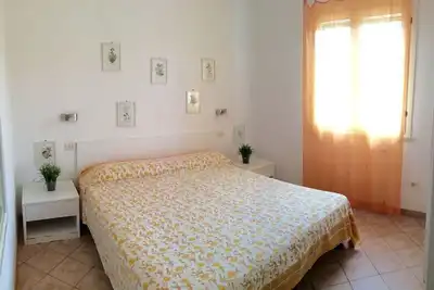 Cozy apartment within walking distance of sandy beach