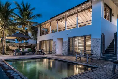 Image de Oceanfront design villa Kas Chapin