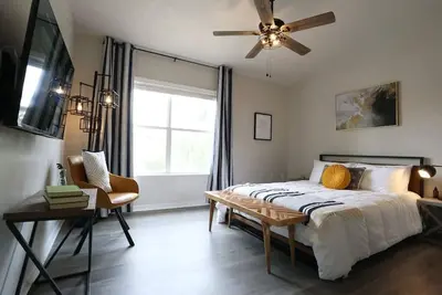 Modern Industrial Suite ⚙️ Updated 2bd Condo