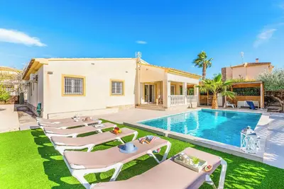 Image de Villa Mila - Cinq Chambres Villa, Couchages 10